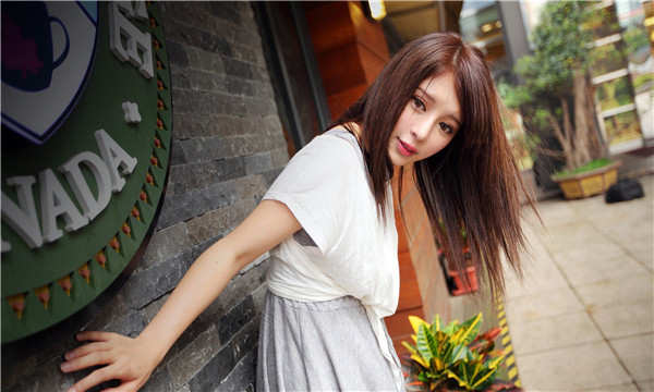 侯马想找一个女性生孩子给报酬-｛找个女人生孩子多少钱｝
